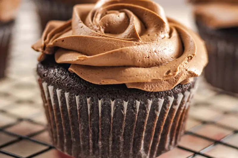 Best Chocolate Cream Cheese Frosting: Rich, Creamy & Easy!