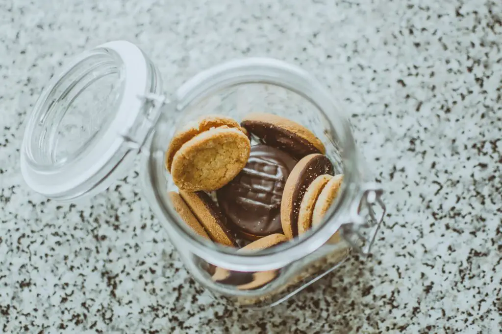 Store Cookies and Keep Them Fresh Longer
